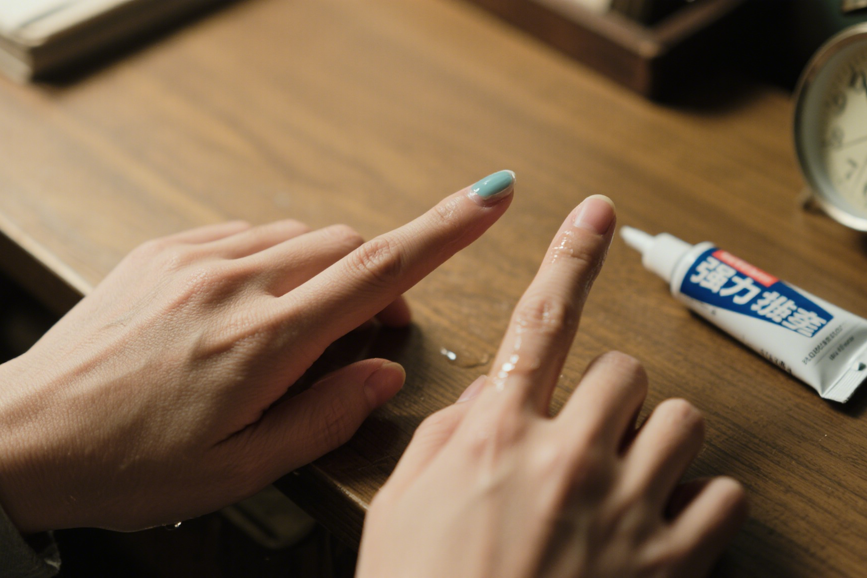 damaged nails from super glue